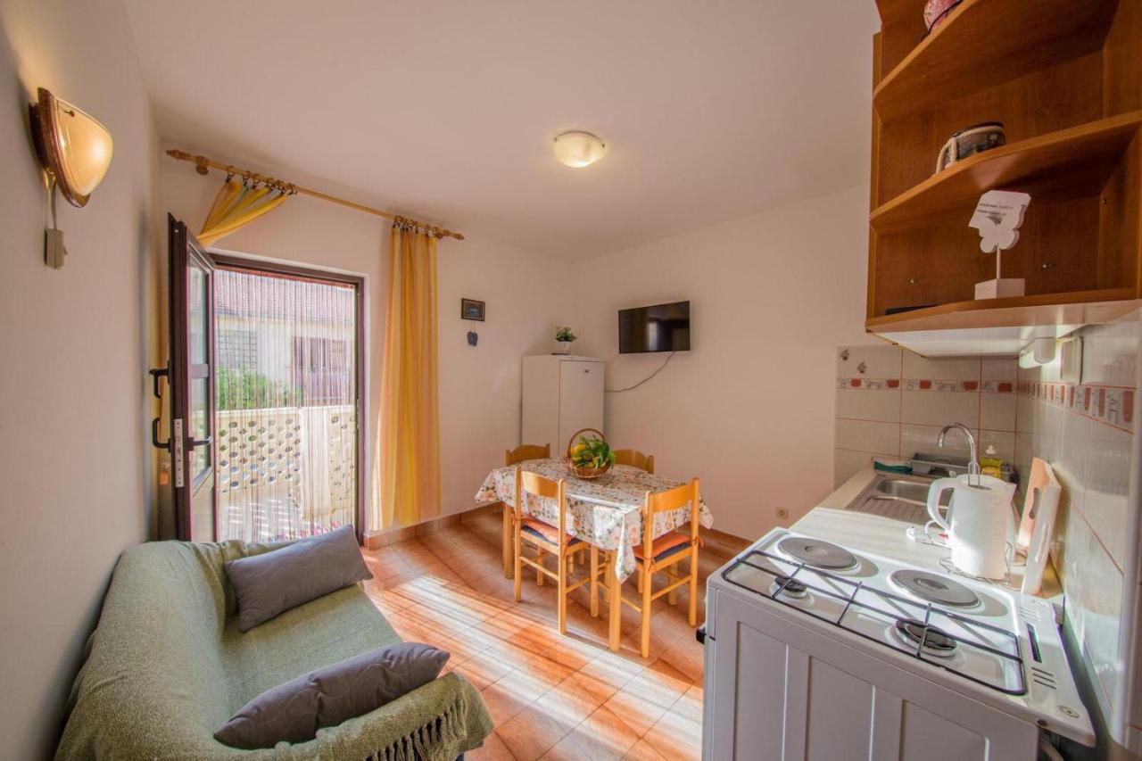 Apartmani Katija Komiža Εξωτερικό φωτογραφία